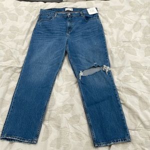 Abercrombie Ultra High Rise The 90s Straight Jeans